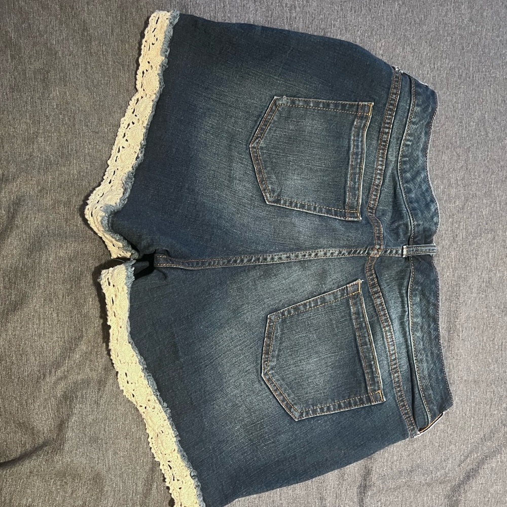 Denim Shorts with Lace Trim - Picture 3 of 7